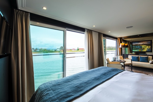 Avalon Waterways, Avalon View, Royal Suite 1.jpg